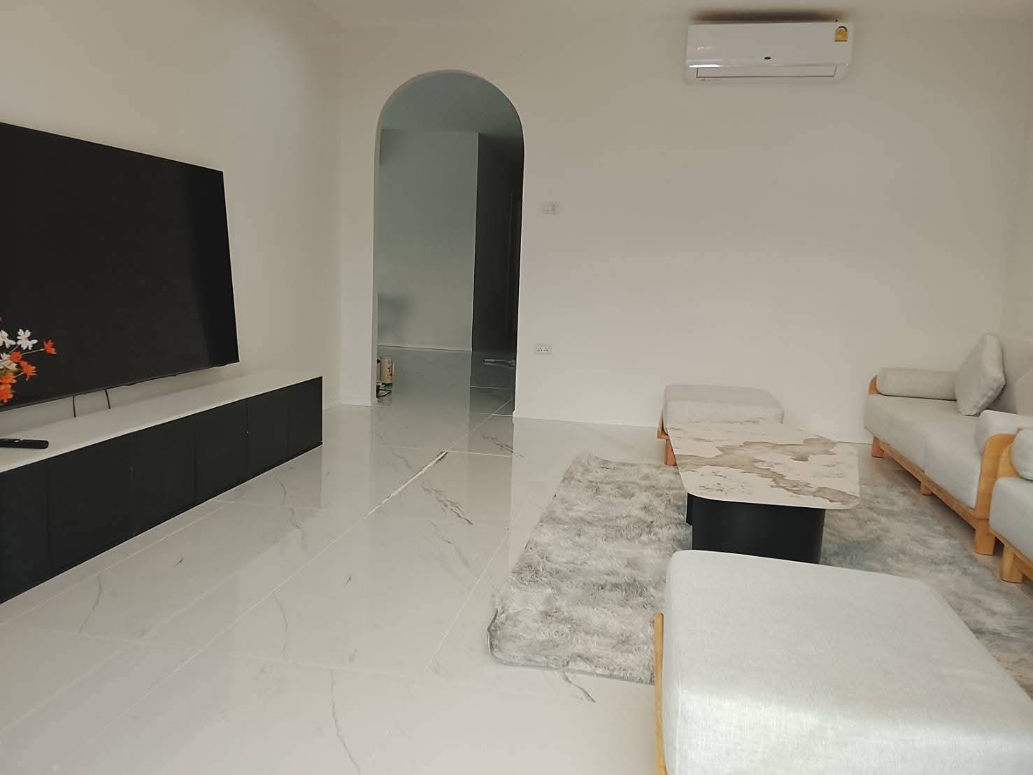 For sale : Best Price! 12.9M Baht, Huge Space (82 Sq.w.) with 6 Bedrooms & Large Recreation Room