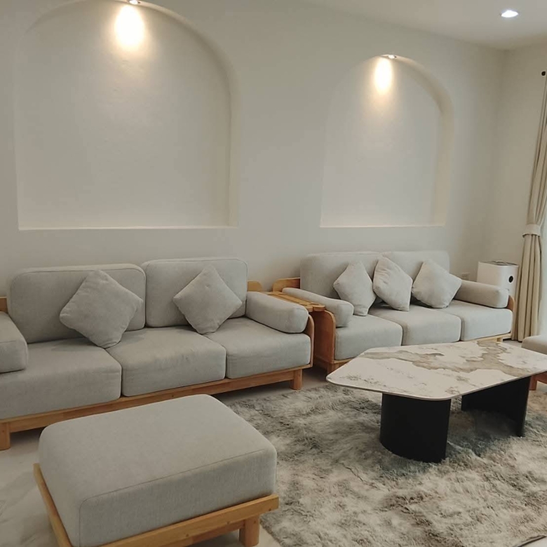 For sale : Best Price! 12.9M Baht, Huge Space (82 Sq.w.) with 6 Bedrooms & Large Recreation Room