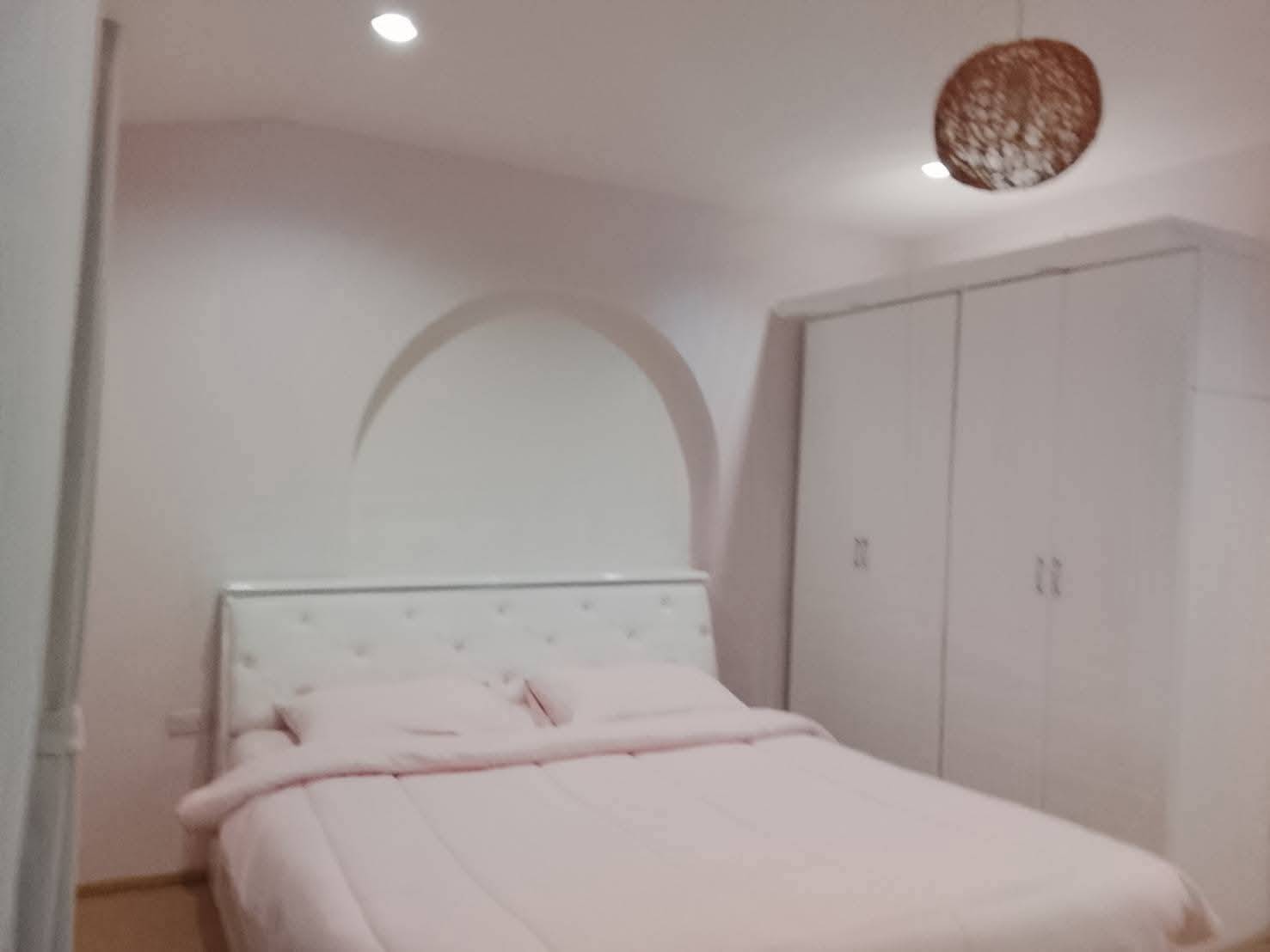For sale : Best Price! 12.9M Baht, Huge Space (82 Sq.w.) with 6 Bedrooms & Large Recreation Room