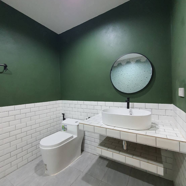 For sale : Best Price! 12.9M Baht, Huge Space (82 Sq.w.) with 6 Bedrooms & Large Recreation Room