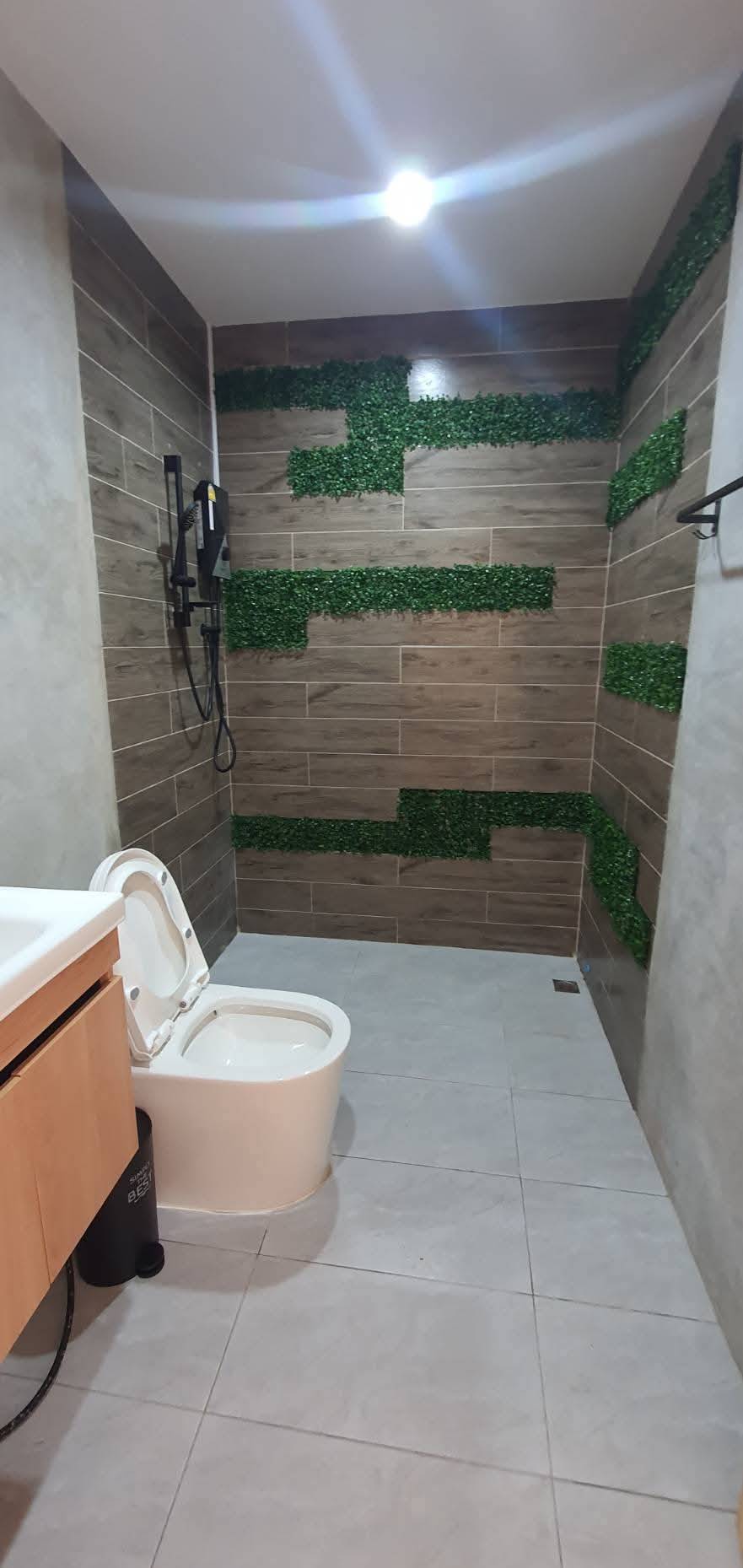 For sale : Best Price! 12.9M Baht, Huge Space (82 Sq.w.) with 6 Bedrooms & Large Recreation Room