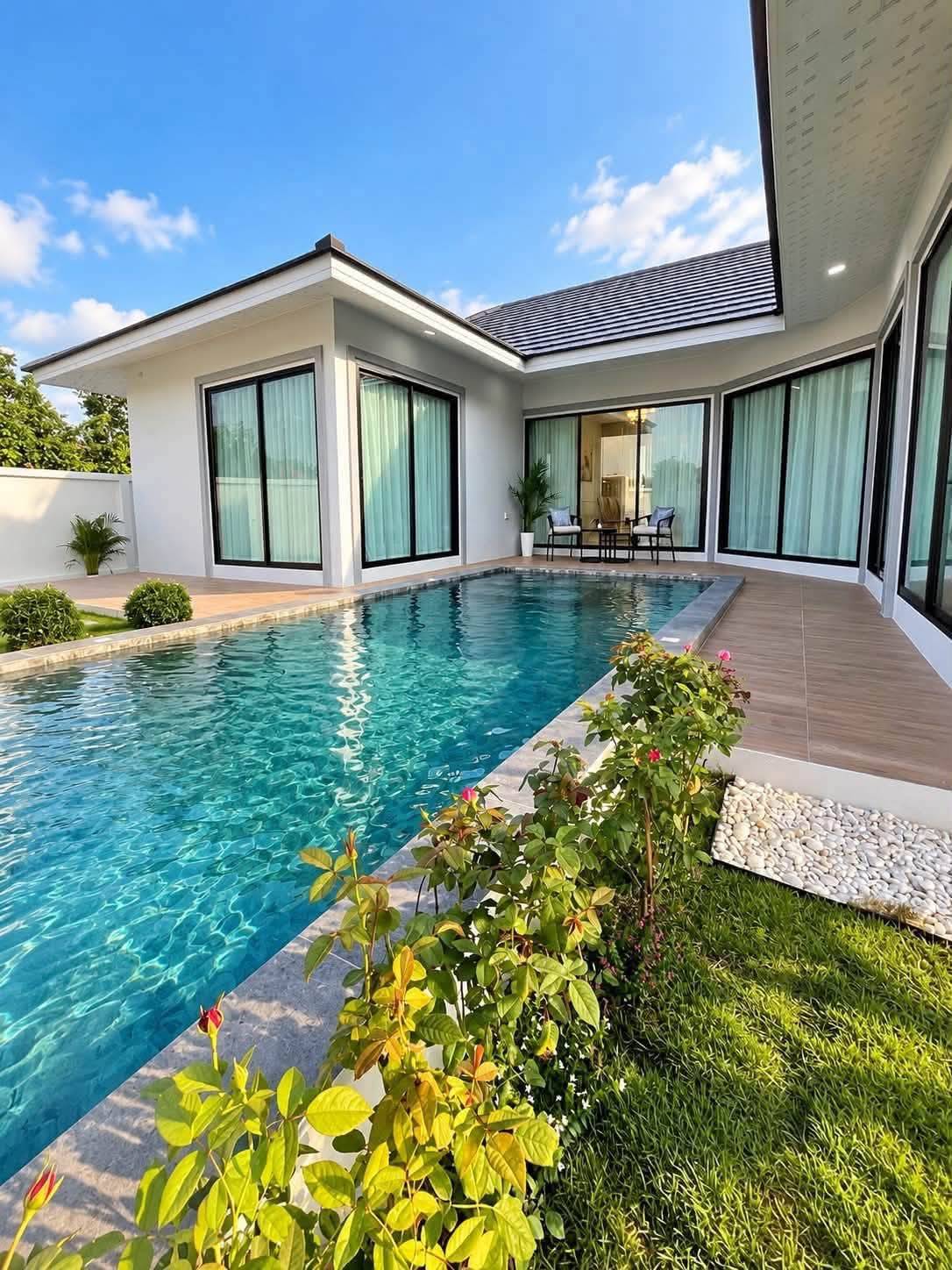 573628_0 For sale : Best Price! 8.99M Baht, Spacious Pool Villa with Great Amenities