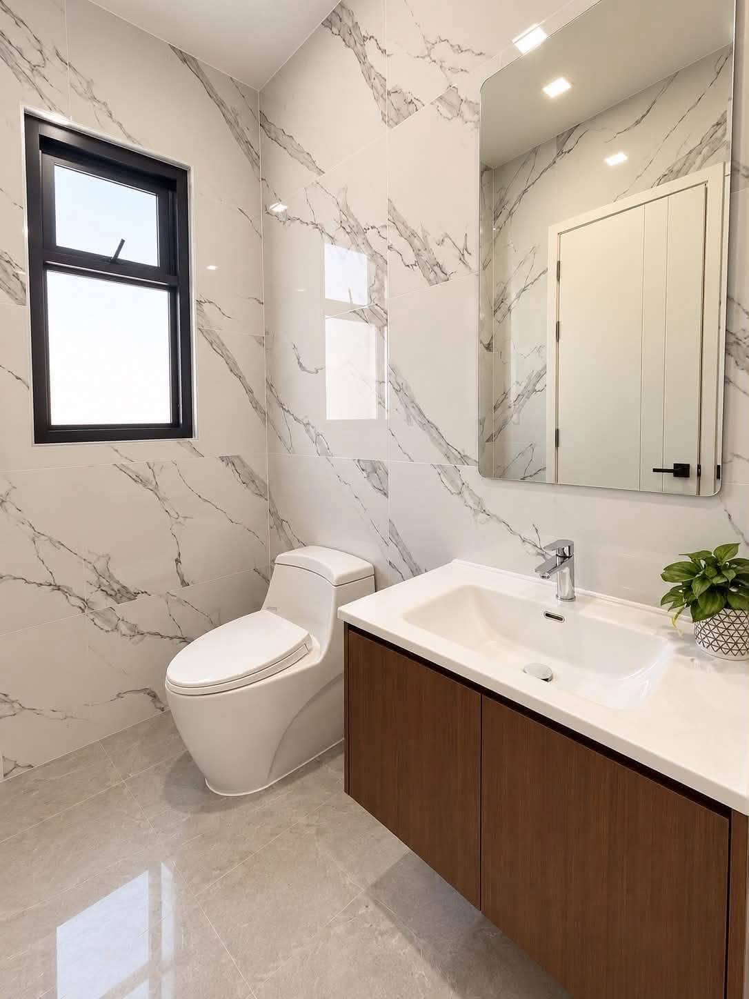 For sale : Best Price! 8.99M Baht, Spacious Pool Villa with Great Amenities