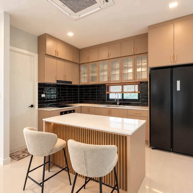 For sale : Best Price! 8.99M Baht, Spacious Pool Villa with Great Amenities