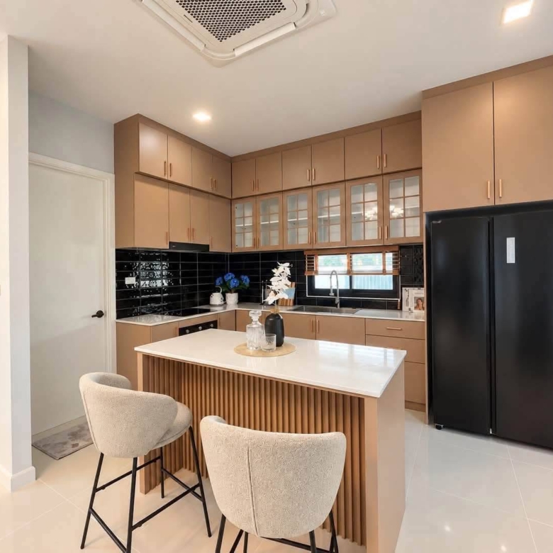For sale : Best Price! 8.99M Baht, Spacious Pool Villa with Great Amenities