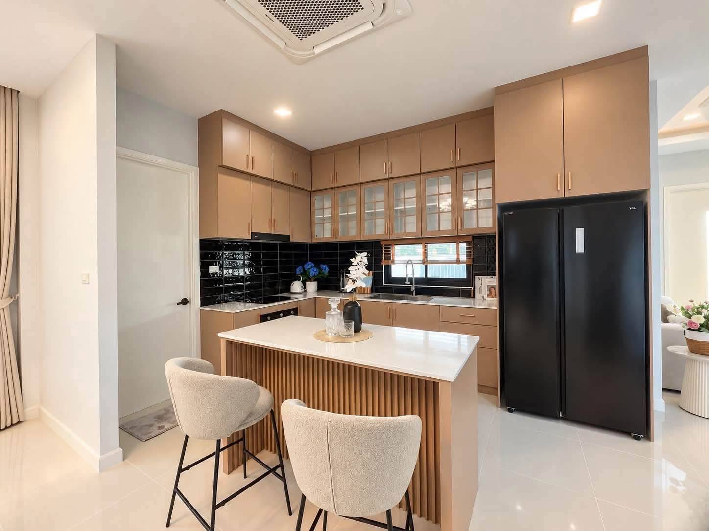 For sale : Best Price! 8.99M Baht, Spacious Pool Villa with Great Amenities