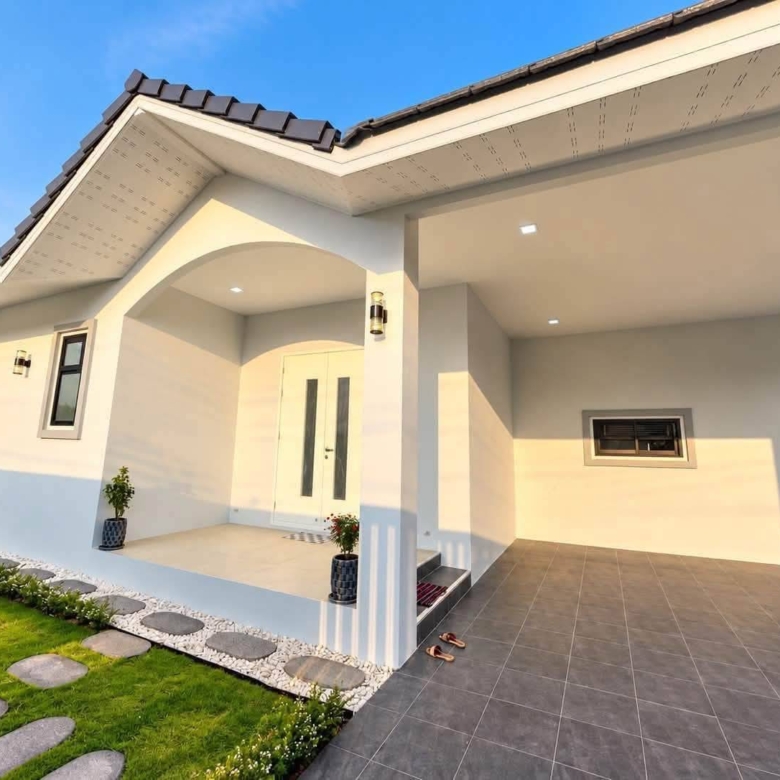 For sale : Best Price! 8.99M Baht, Spacious Pool Villa with Great Amenities