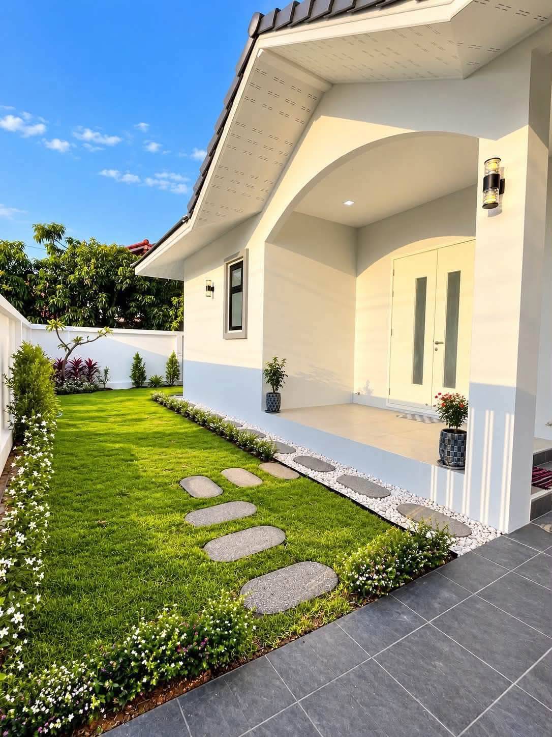 For sale : Best Price! 8.99M Baht, Spacious Pool Villa with Great Amenities