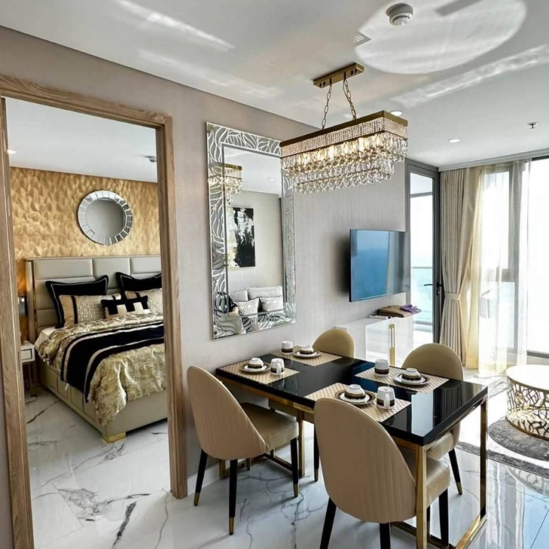 For Rent : Beautiful high-floor unit with sea view, fully furnished and ready to move in