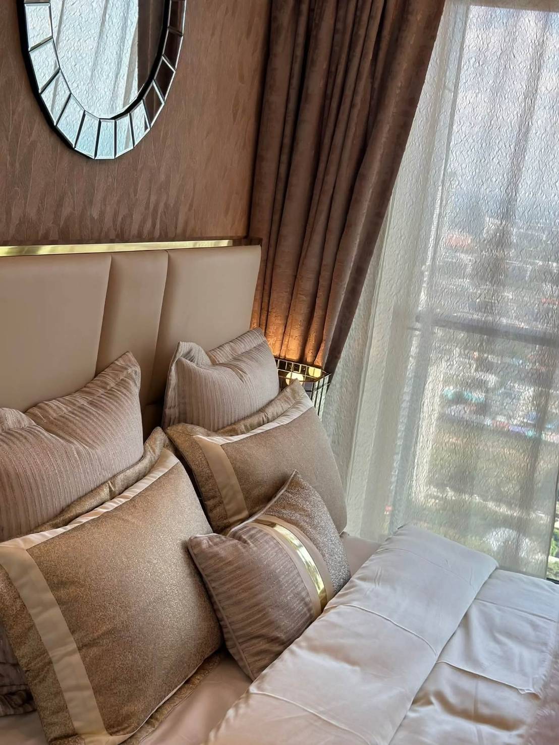 For Rent : Beautiful high-floor unit with sea view, fully furnished and ready to move in