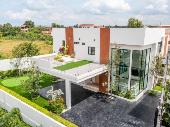 For sale : Ultra-Luxury Pool Villa | 4 Beds (En-suite) & 8 Baths, Huge Space (612 SQM.) on 152 SQW. Land