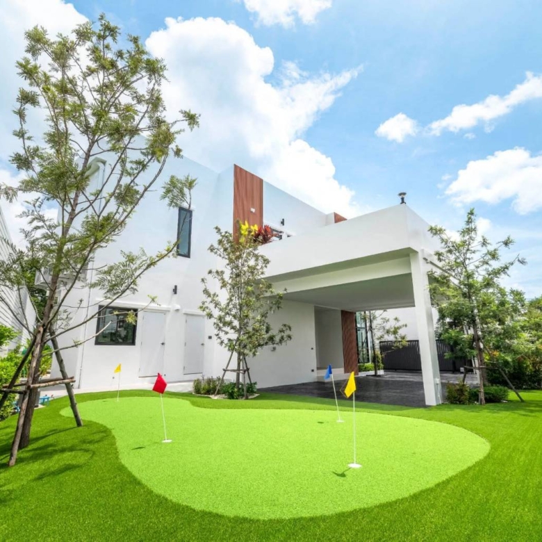 For sale : Ultra-Luxury Pool Villa | 4 Beds (En-suite) & 8 Baths, Huge Space (612 SQM.) on 152 SQW. Land