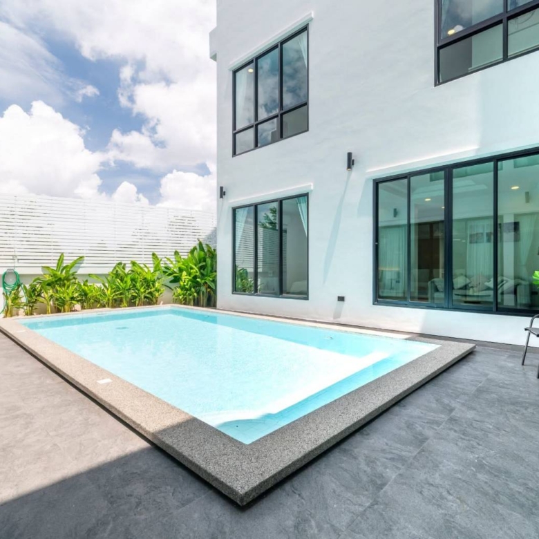 For sale : Ultra-Luxury Pool Villa | 4 Beds (En-suite) & 8 Baths, Huge Space (612 SQM.) on 152 SQW. Land