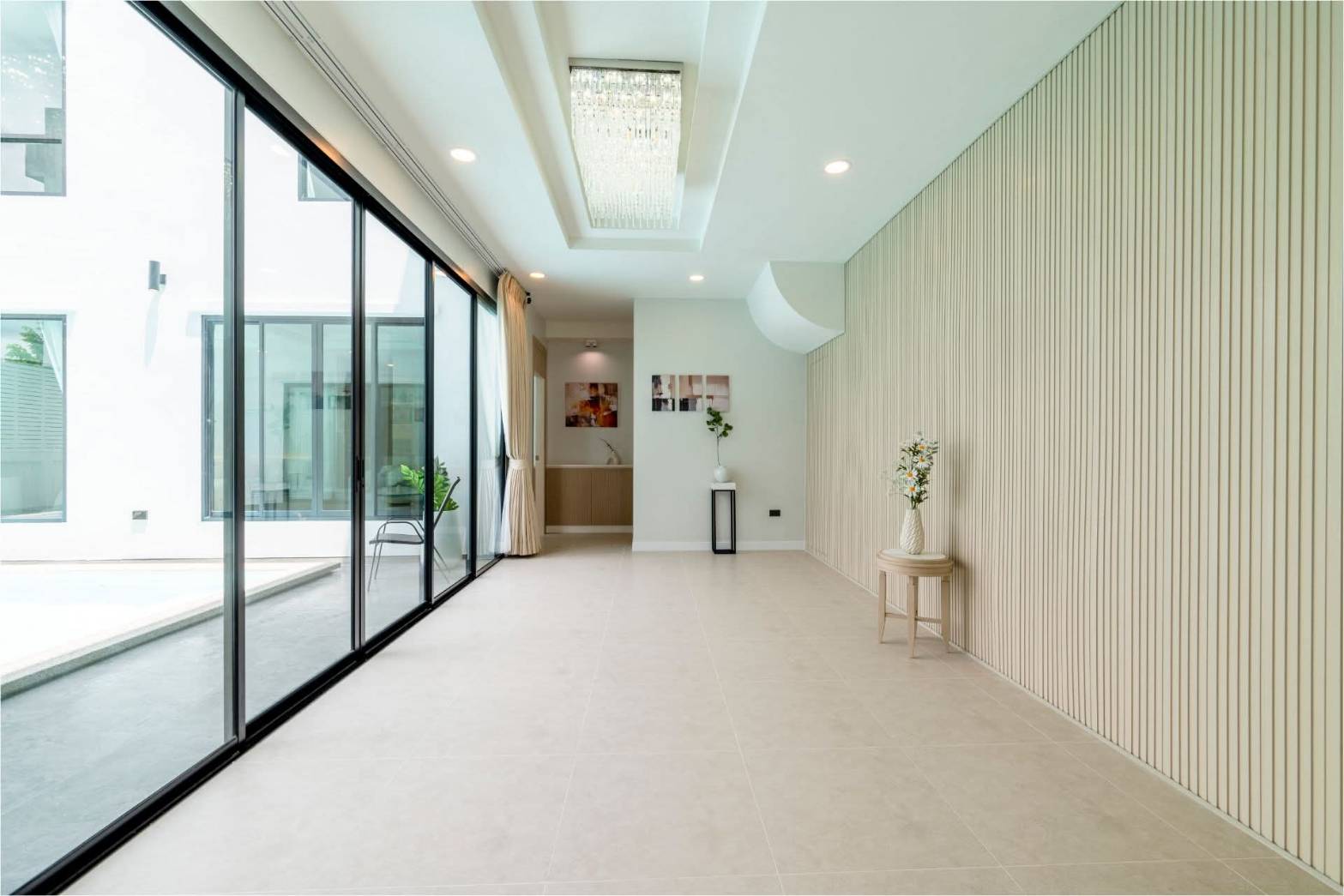 For sale : Ultra-Luxury Pool Villa | 4 Beds (En-suite) & 8 Baths, Huge Space (612 SQM.) on 152 SQW. Land