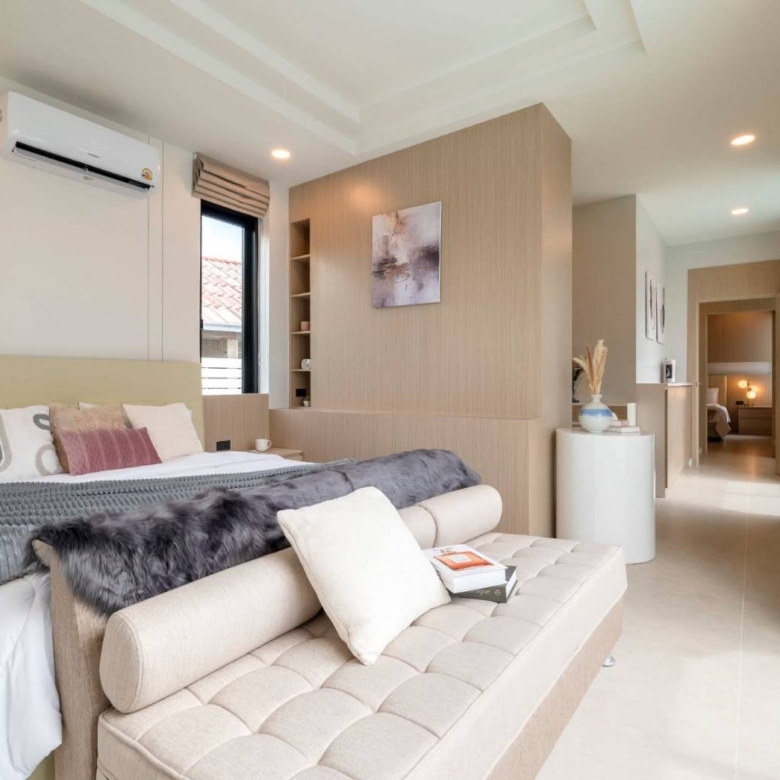 For sale : Ultra-Luxury Pool Villa | 4 Beds (En-suite) & 8 Baths, Huge Space (612 SQM.) on 152 SQW. Land