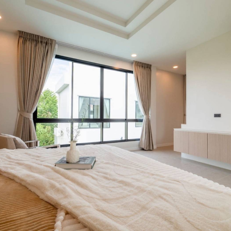 For sale : Ultra-Luxury Pool Villa | 4 Beds (En-suite) & 8 Baths, Huge Space (612 SQM.) on 152 SQW. Land