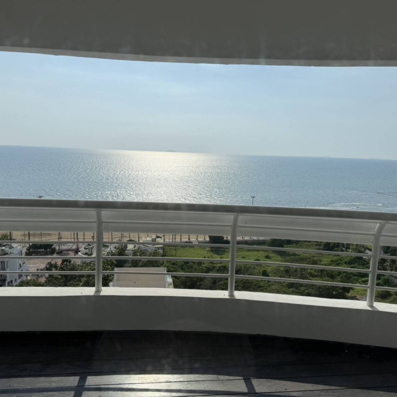 For Sale : Stunning Sea View | Massive 2-Bed Condo (164 Sq.m.) on 12th Floor, Foreign Quota