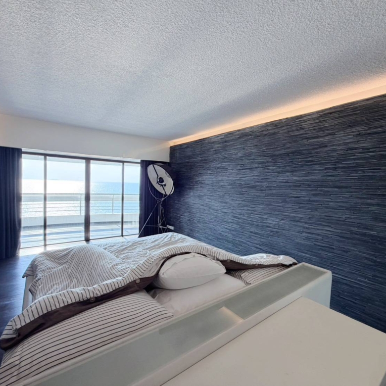 For Sale : Stunning Sea View | Massive 2-Bed Condo (164 Sq.m.) on 12th Floor, Foreign Quota