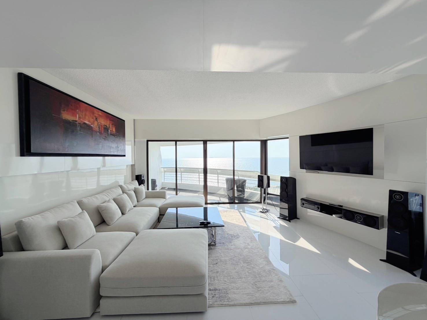 For Sale : Stunning Sea View | Massive 2-Bed Condo (164 Sq.m.) on 12th Floor, Foreign Quota
