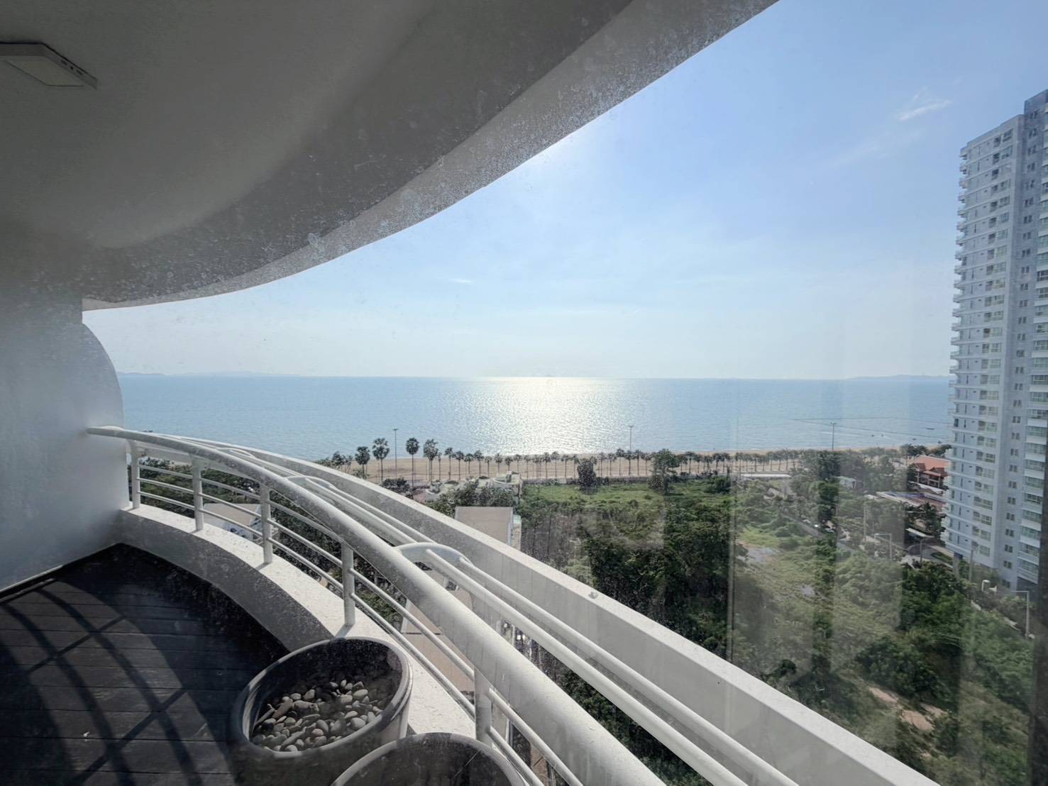 For Sale : Stunning Sea View | Massive 2-Bed Condo (164 Sq.m.) on 12th Floor, Foreign Quota