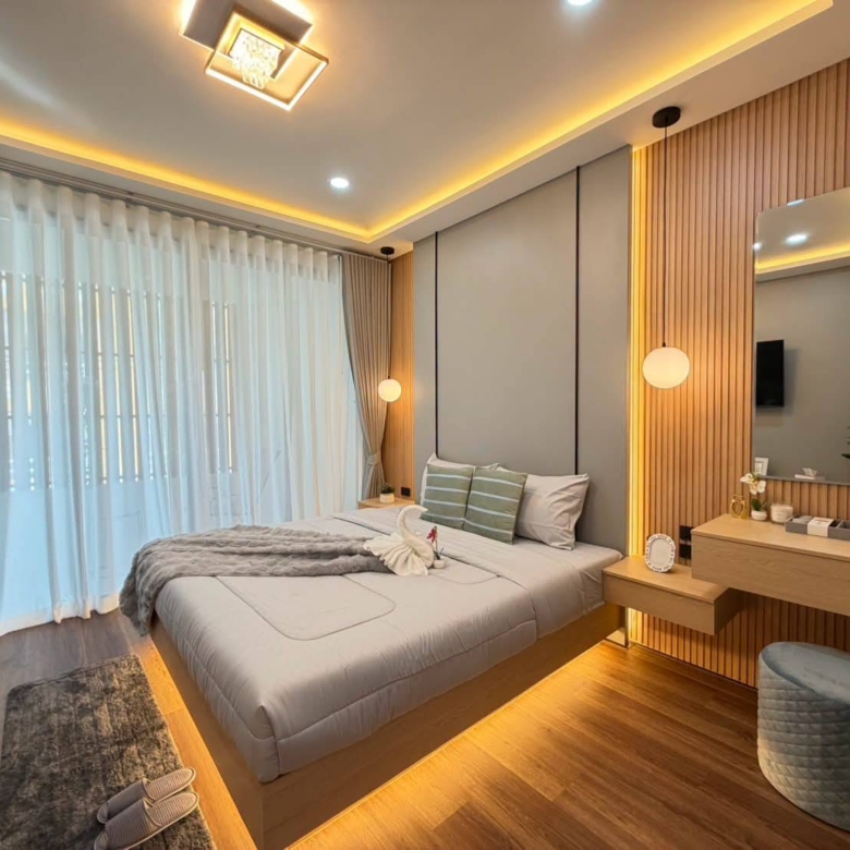 For sale : Prime Location on Pratumnak Hill | Fully Furnished Studio (32 SQM.) on 3rd Floor