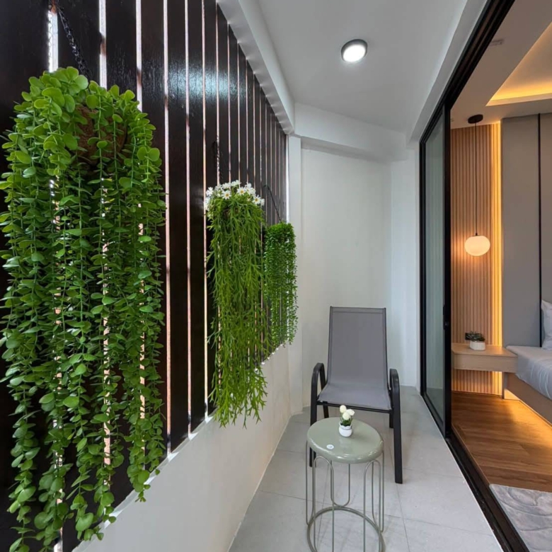 For sale : Prime Location on Pratumnak Hill | Fully Furnished Studio (32 SQM.) on 3rd Floor