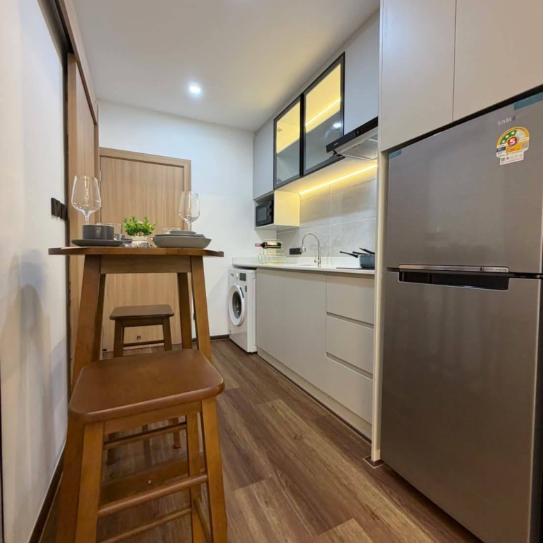 For sale : Prime Location on Pratumnak Hill | Fully Furnished Studio (32 SQM.) on 3rd Floor