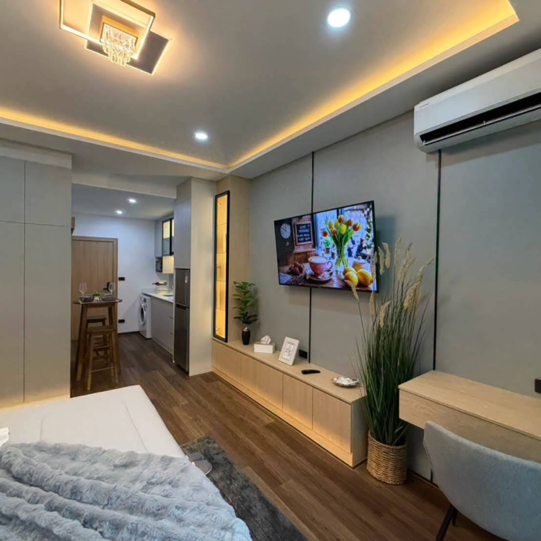 For sale : Prime Location on Pratumnak Hill | Fully Furnished Studio (32 SQM.) on 3rd Floor