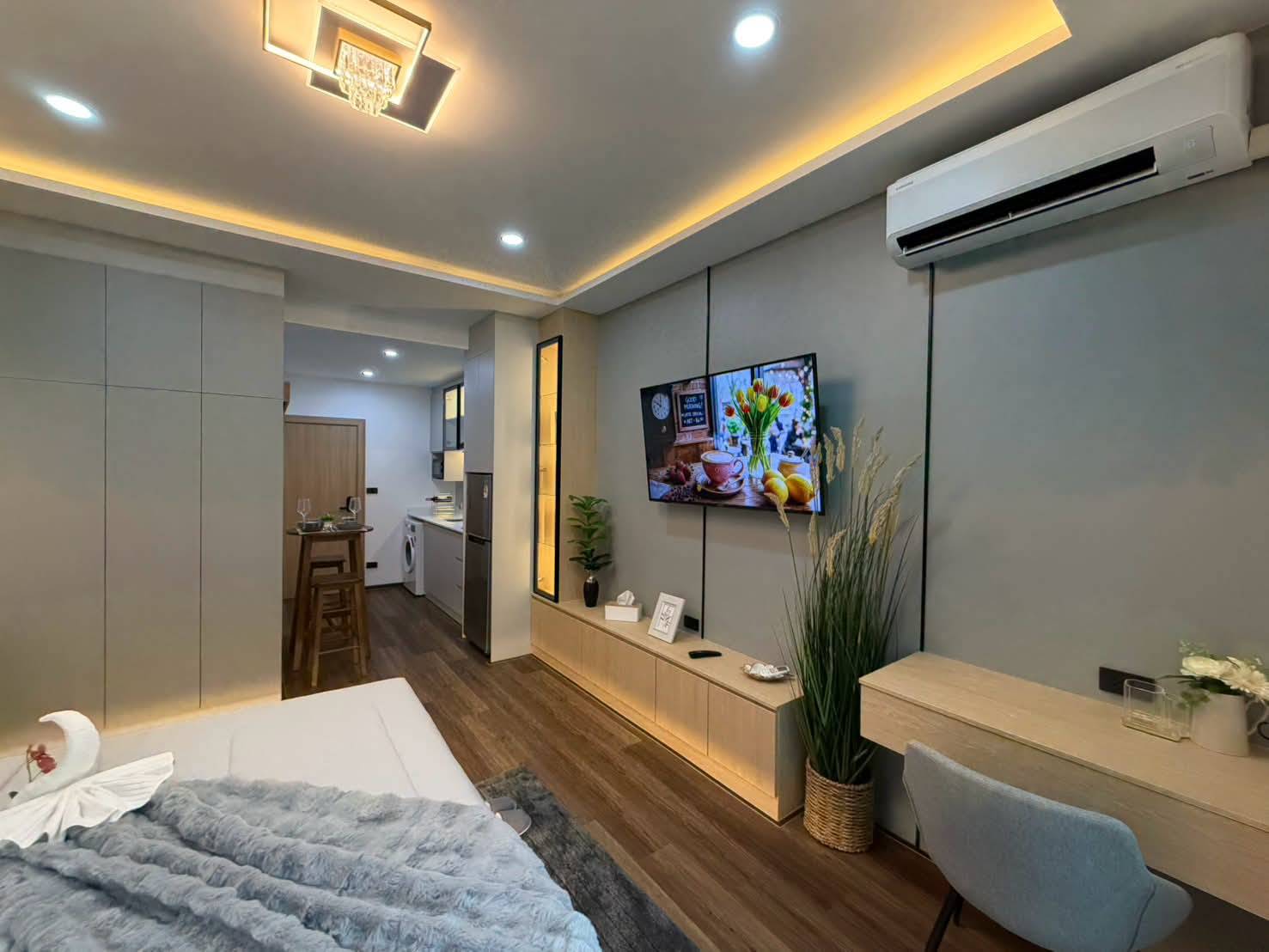 For sale : Prime Location on Pratumnak Hill | Fully Furnished Studio (32 SQM.) on 3rd Floor