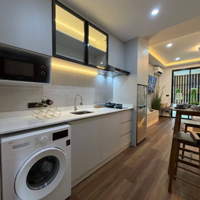 For sale : Prime Location on Pratumnak Hill | Fully Furnished Studio (32 SQM.) on 3rd Floor