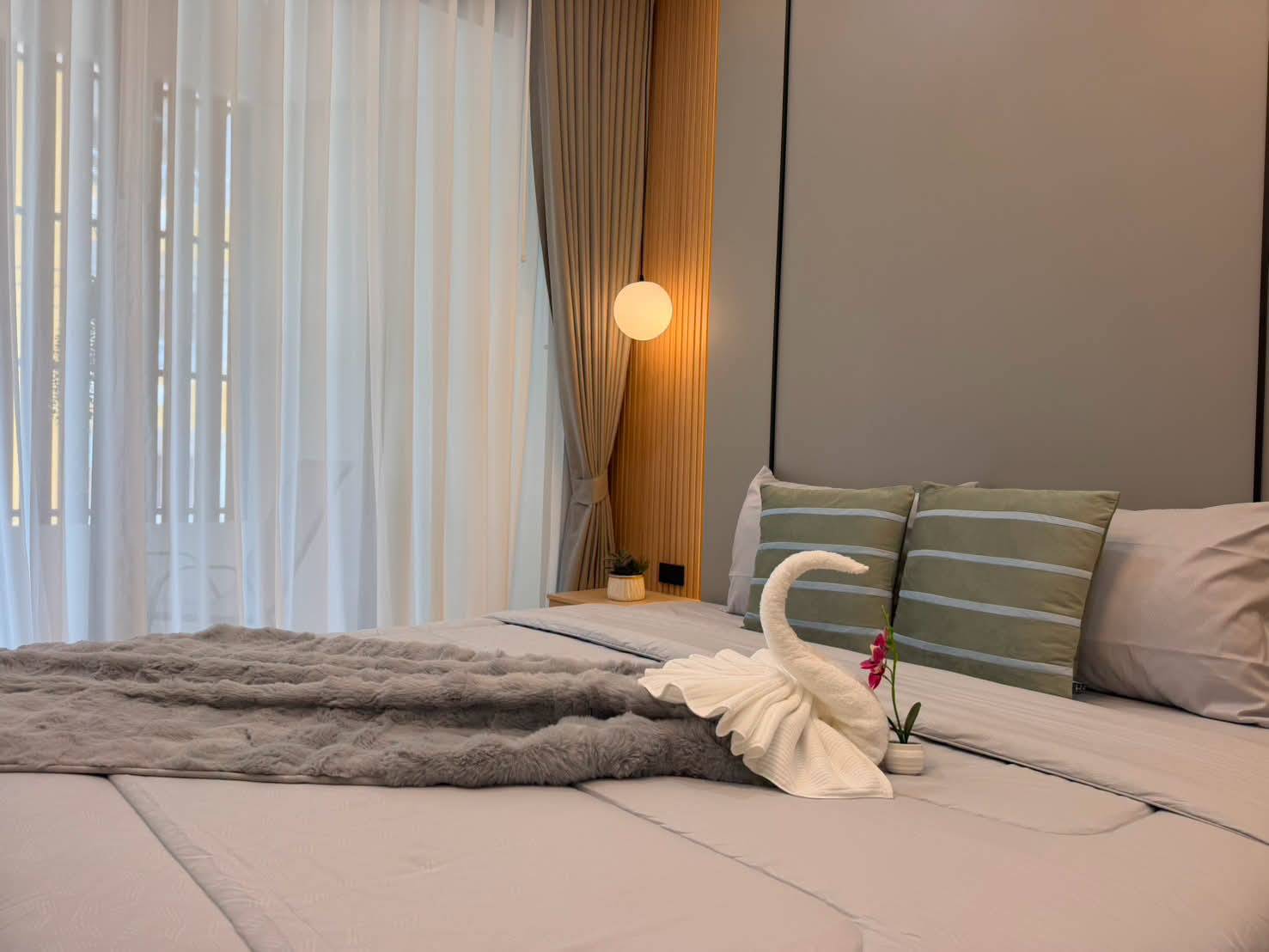 For sale : Prime Location on Pratumnak Hill | Fully Furnished Studio (32 SQM.) on 3rd Floor