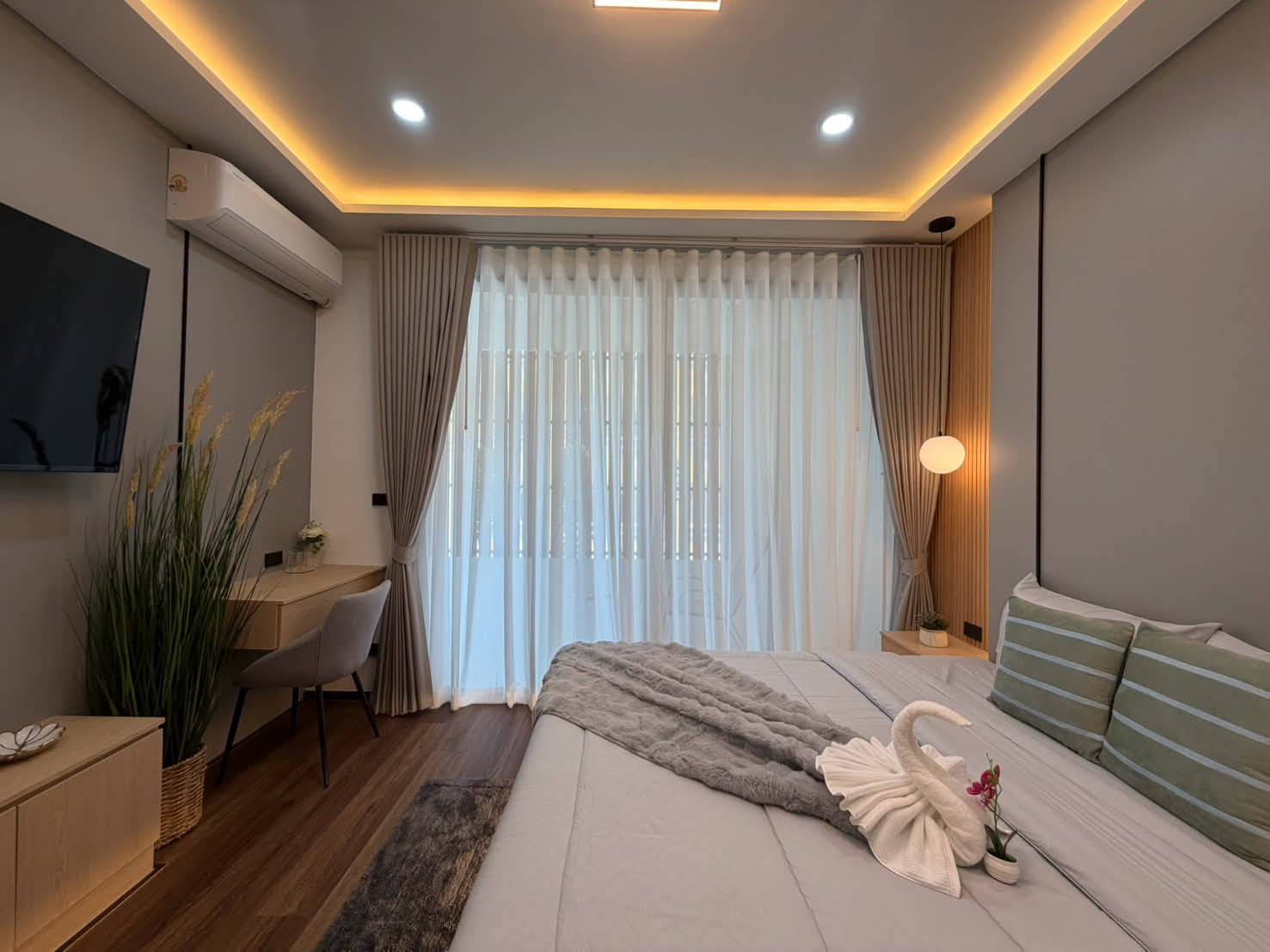 For sale : Prime Location on Pratumnak Hill | Fully Furnished Studio (32 SQM.) on 3rd Floor