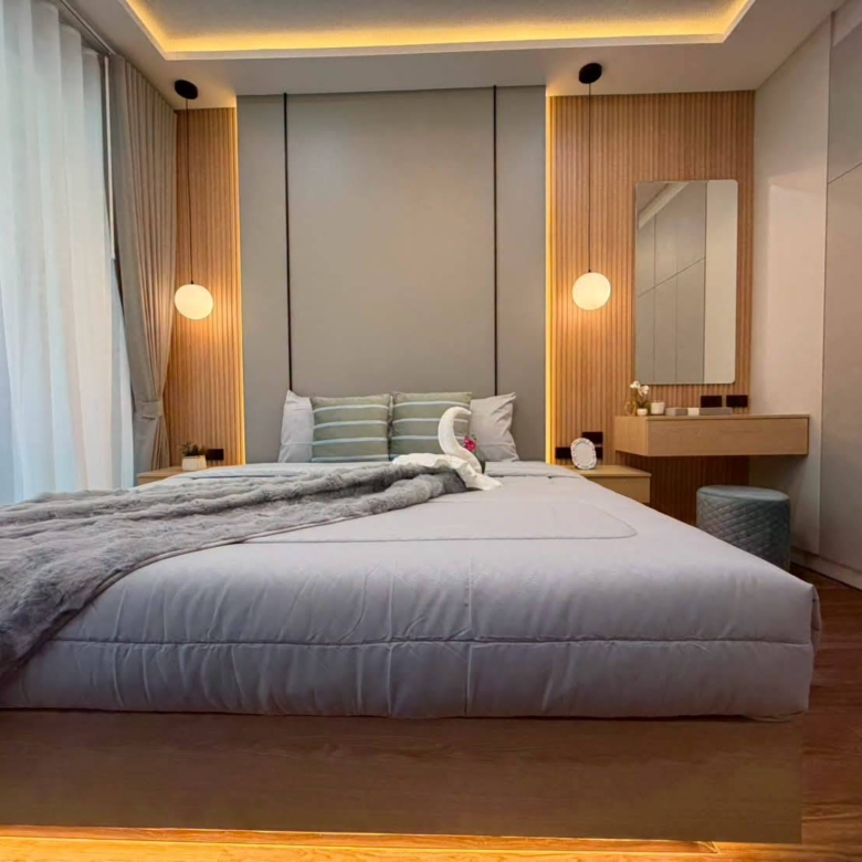 For sale : Prime Location on Pratumnak Hill | Fully Furnished Studio (32 SQM.) on 3rd Floor