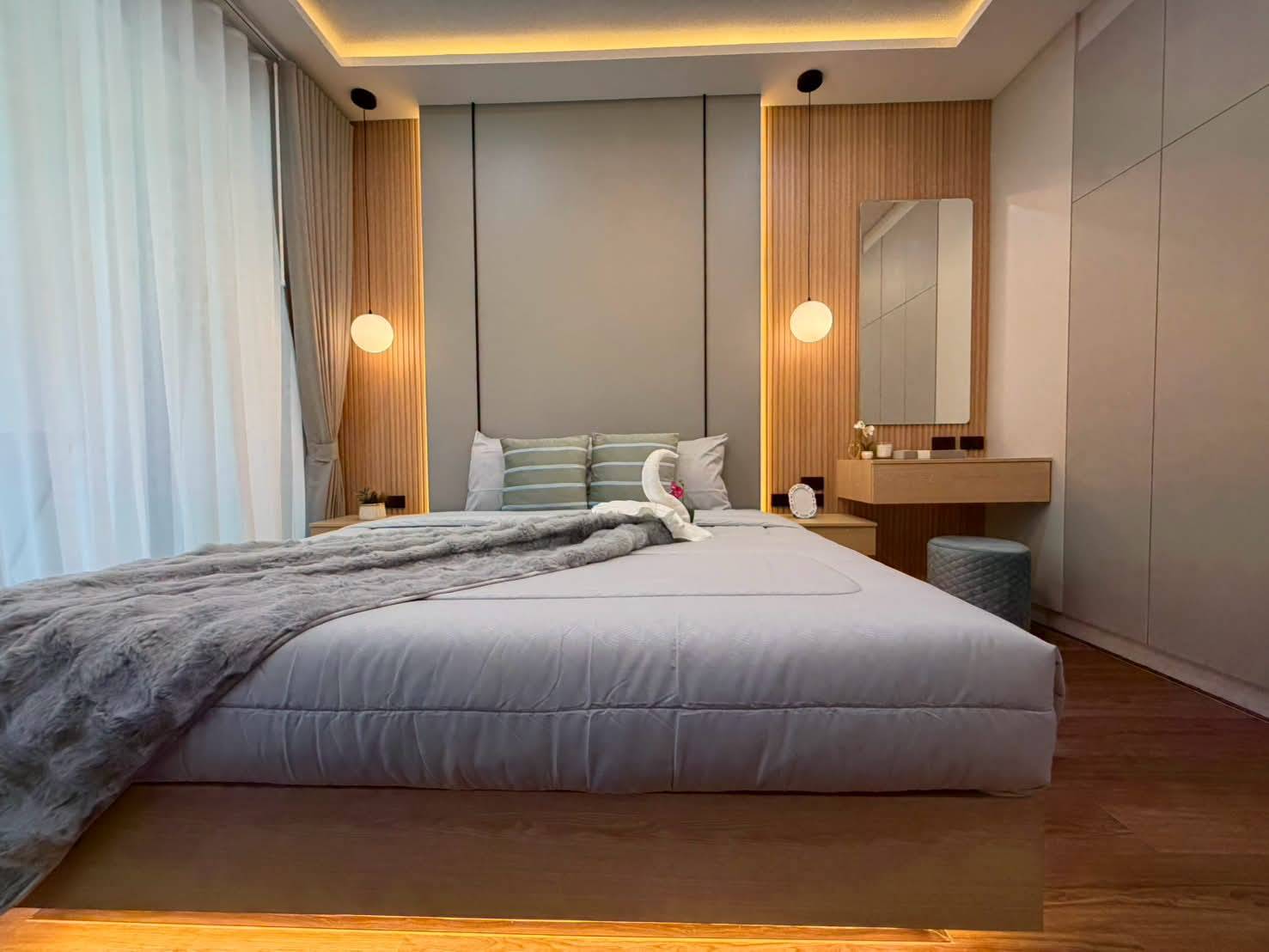 For sale : Prime Location on Pratumnak Hill | Fully Furnished Studio (32 SQM.) on 3rd Floor
