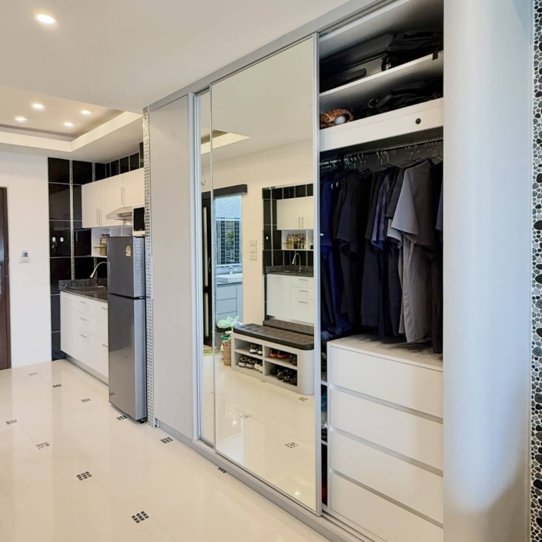 For Sale : Best Deal 4.38M Baht | Fully Furnished with Separate Washer & Dryer, Ready to Move In