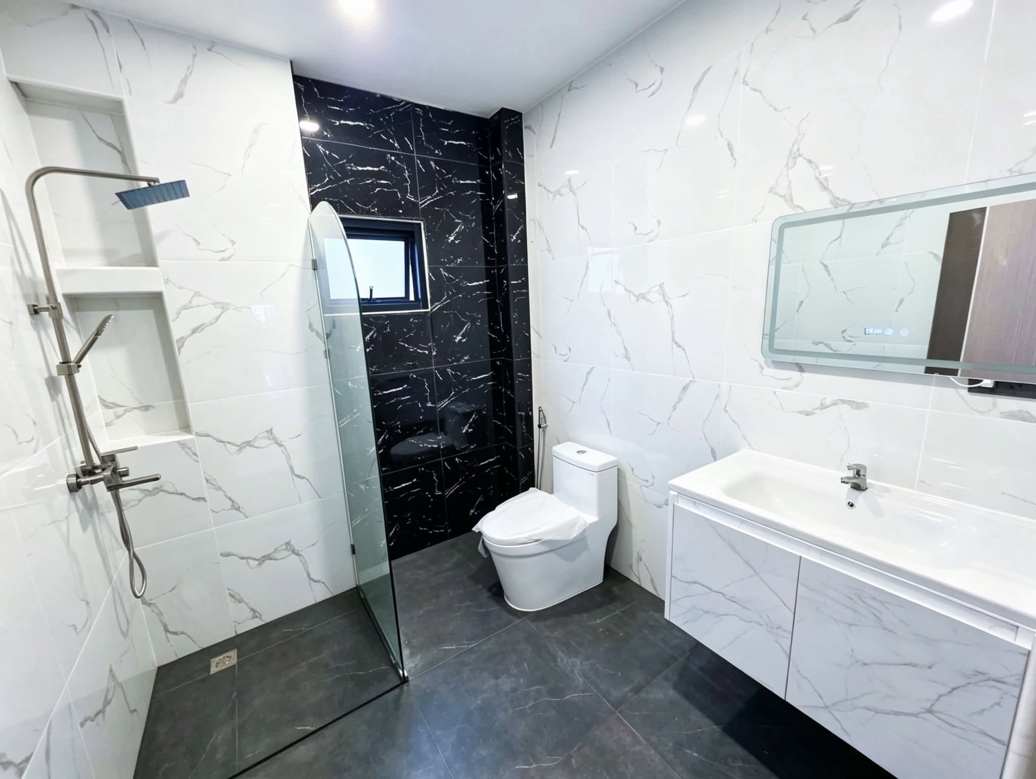 For sale : Best Price! 11.5M Baht, Spacious House with Private Pool