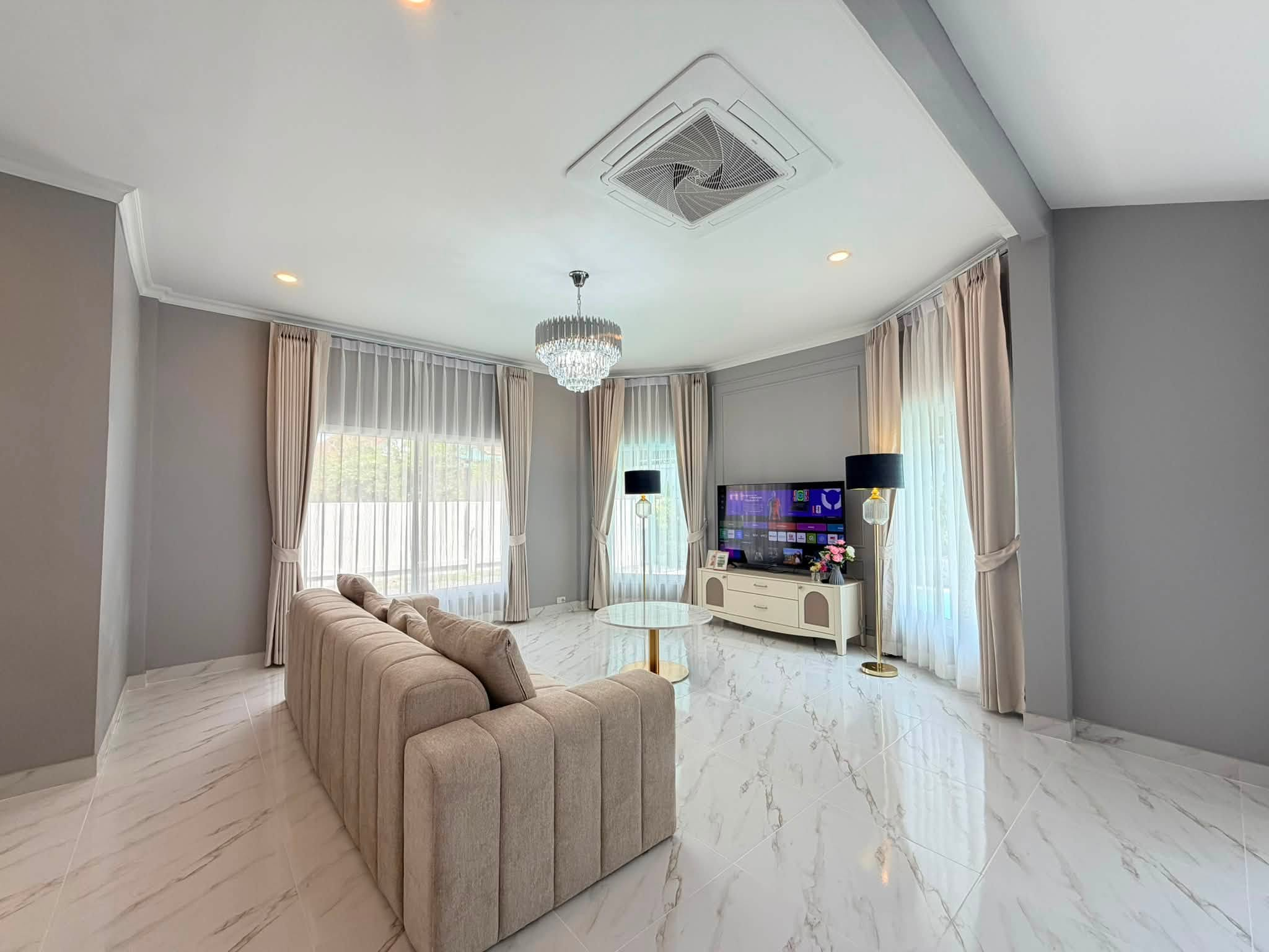 For sale : Luxury Pool Villa, 4 Beds, Private Pool & Huge Space (106 Sq.w.)