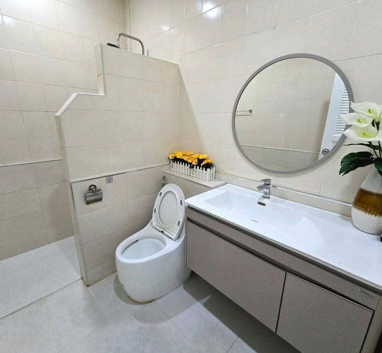For sale : Great Value! 3 Beds, Fully Furnished House with Great Amenities