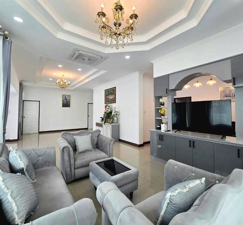 For sale : Great Value! 3 Beds, Fully Furnished House with Great Amenities