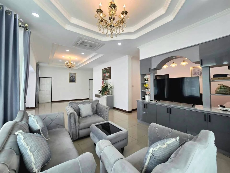 For sale : Great Value! 3 Beds, Fully Furnished House with Great Amenities