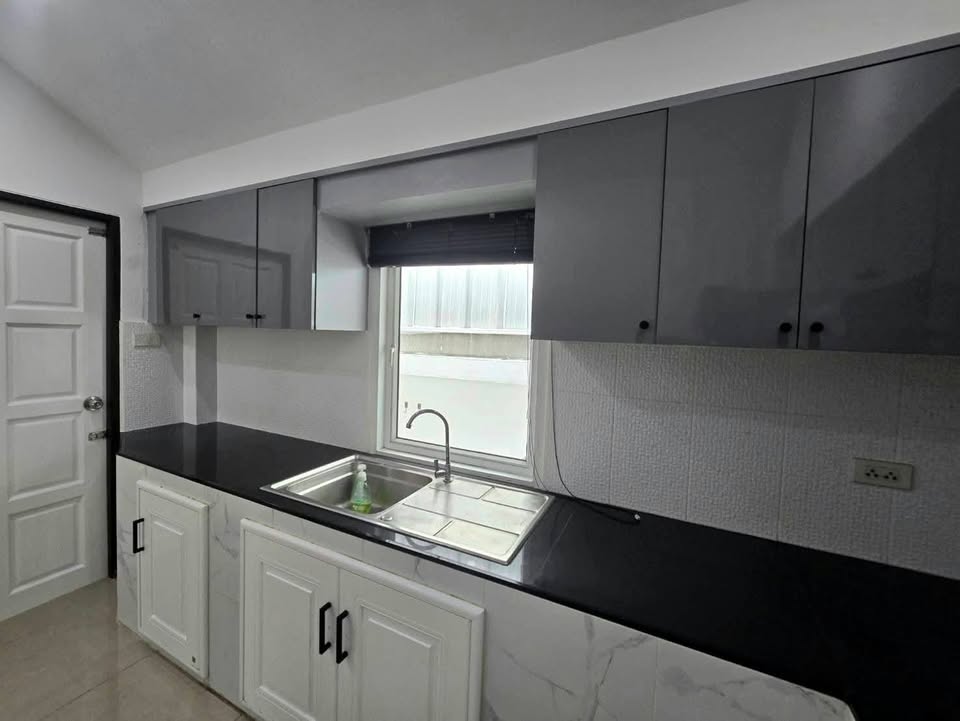 For sale : Great Value! 3 Beds, Fully Furnished House with Great Amenities