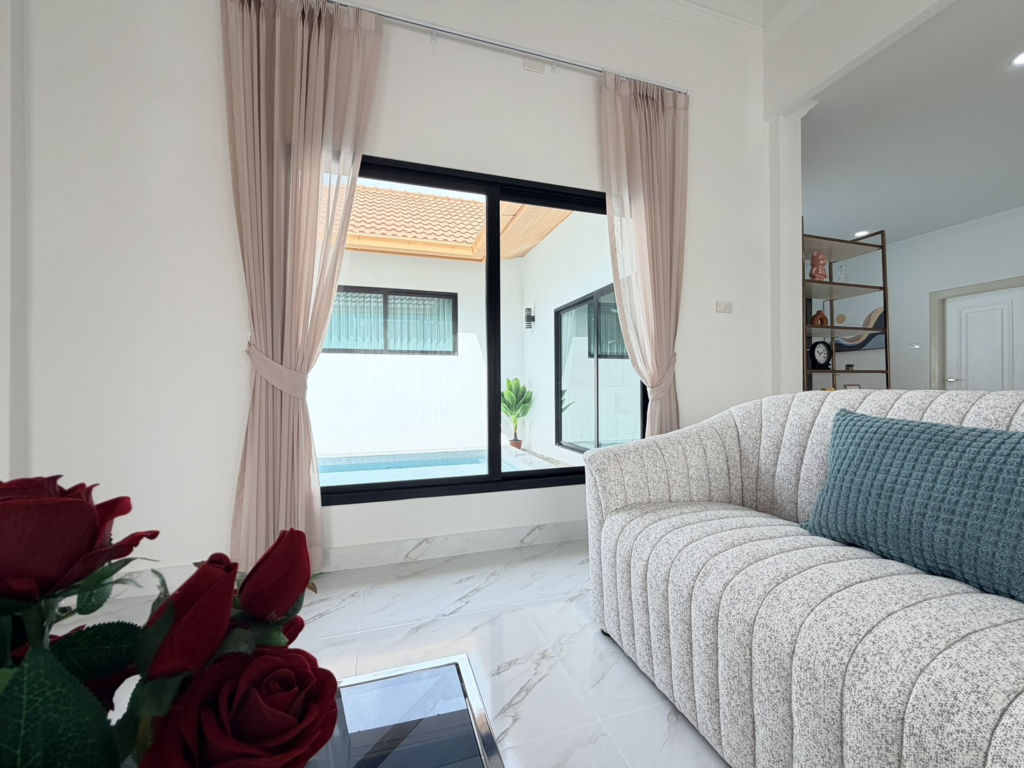 For sale : Best Price! 6.9M Baht, Modern Pool Villa with 75 SQW. Land Area