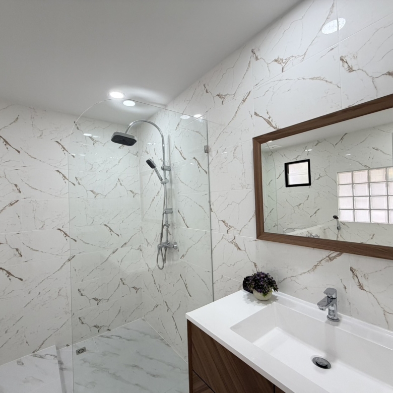 For sale : Best Price! 6.9M Baht, Modern Pool Villa with 75 SQW. Land Area