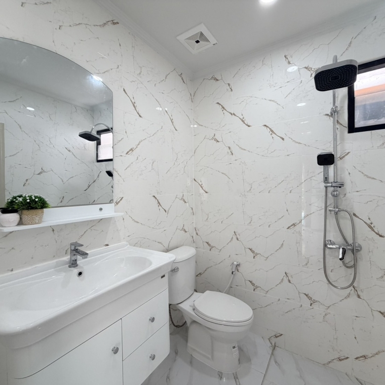 For sale : Best Price! 6.9M Baht, Modern Pool Villa with 75 SQW. Land Area