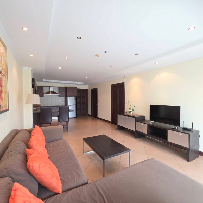 На продажу: просторный кондо с 1 спальней в The Residence Jomtien
