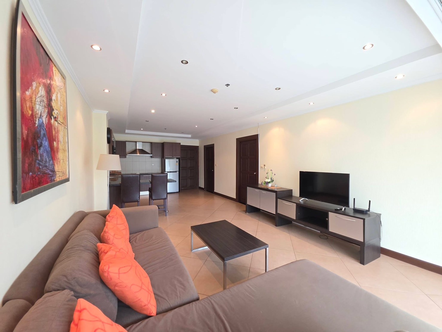 На продажу: просторный кондо с 1 спальней в The Residence Jomtien