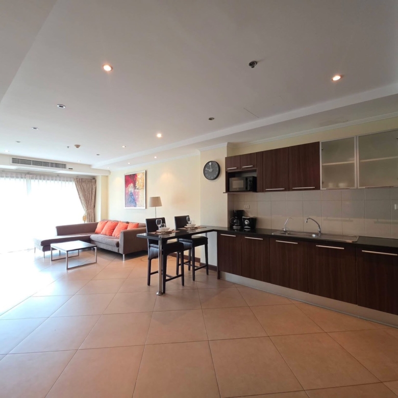 На продажу: просторный кондо с 1 спальней в The Residence Jomtien