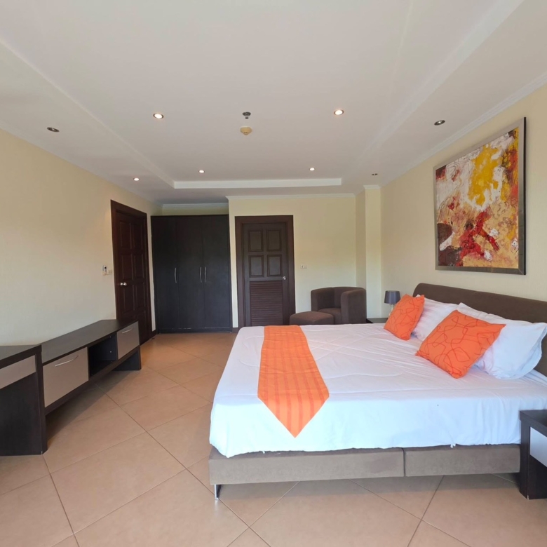 На продажу: просторный кондо с 1 спальней в The Residence Jomtien