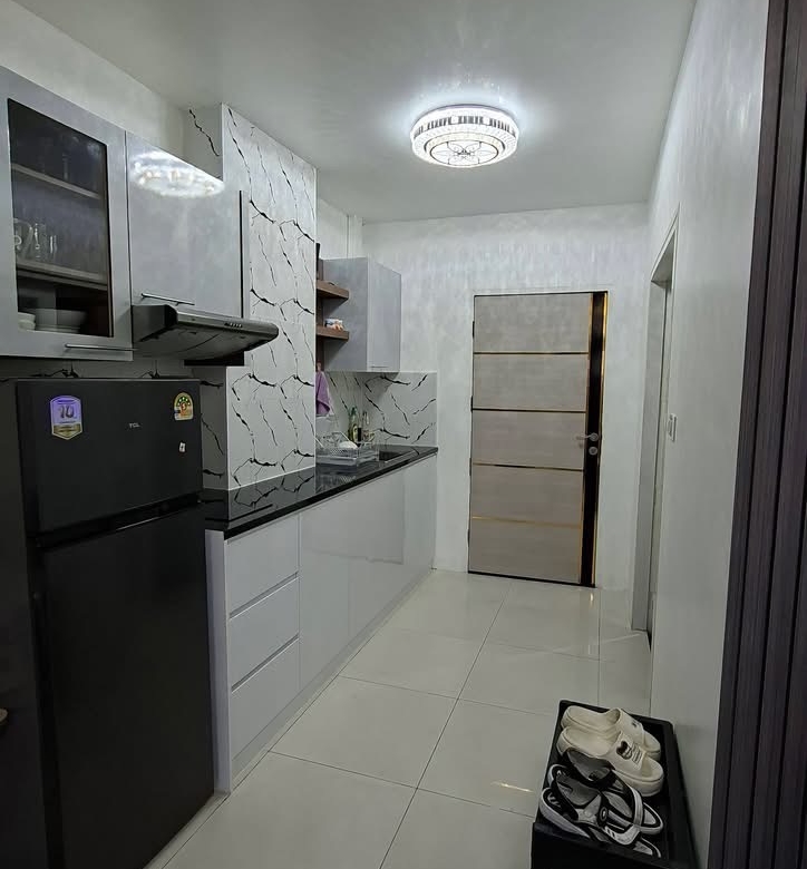 В аренду : Кондоминиум в аренду, всего 2 минуты до моря @ Jomtien Plaza Residence