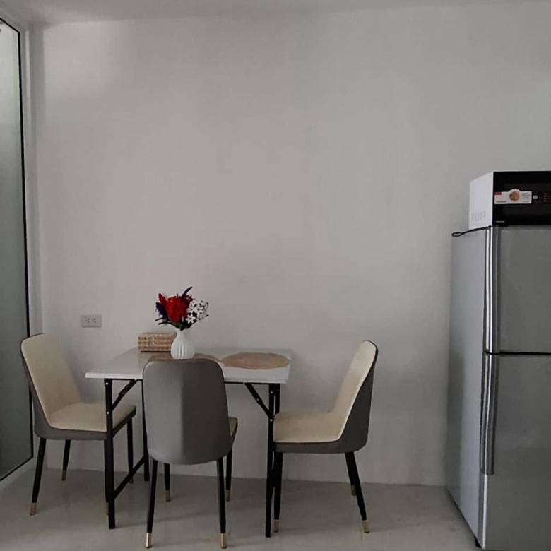В аренду : Кондоминиум в аренду, всего 2 минуты до моря @ Jomtien Plaza Residence